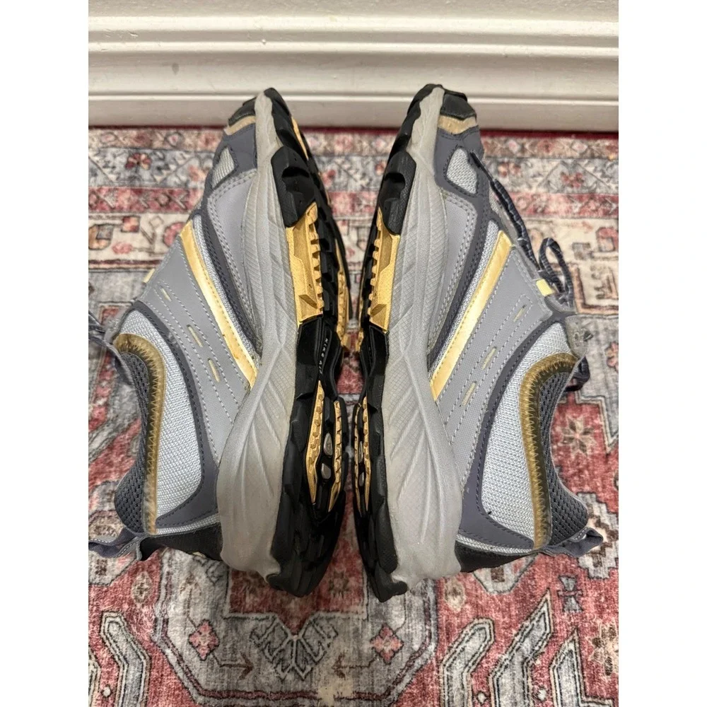 Nike ACG Y2K‎ Running Shoes Mens 8.5 Grey Gold Vintage 2005 311871-471